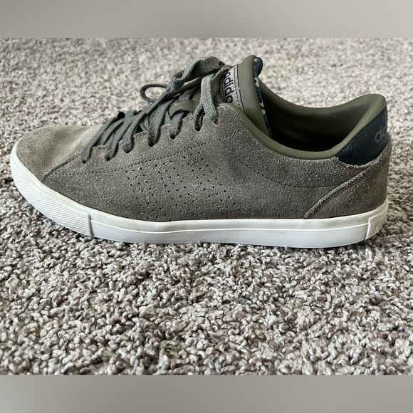 Adidas green suede sneakers, VGUC. - Picture 2 of 16